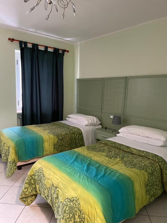 Casa Azzurra Camere Serravalle Sesia Luaran gambar